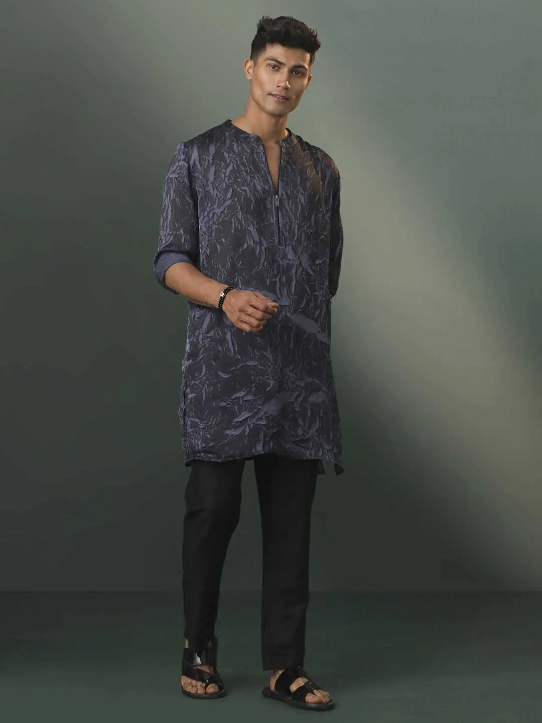 VASTRAMAY Grey & Black Printed Kurta Pyjama